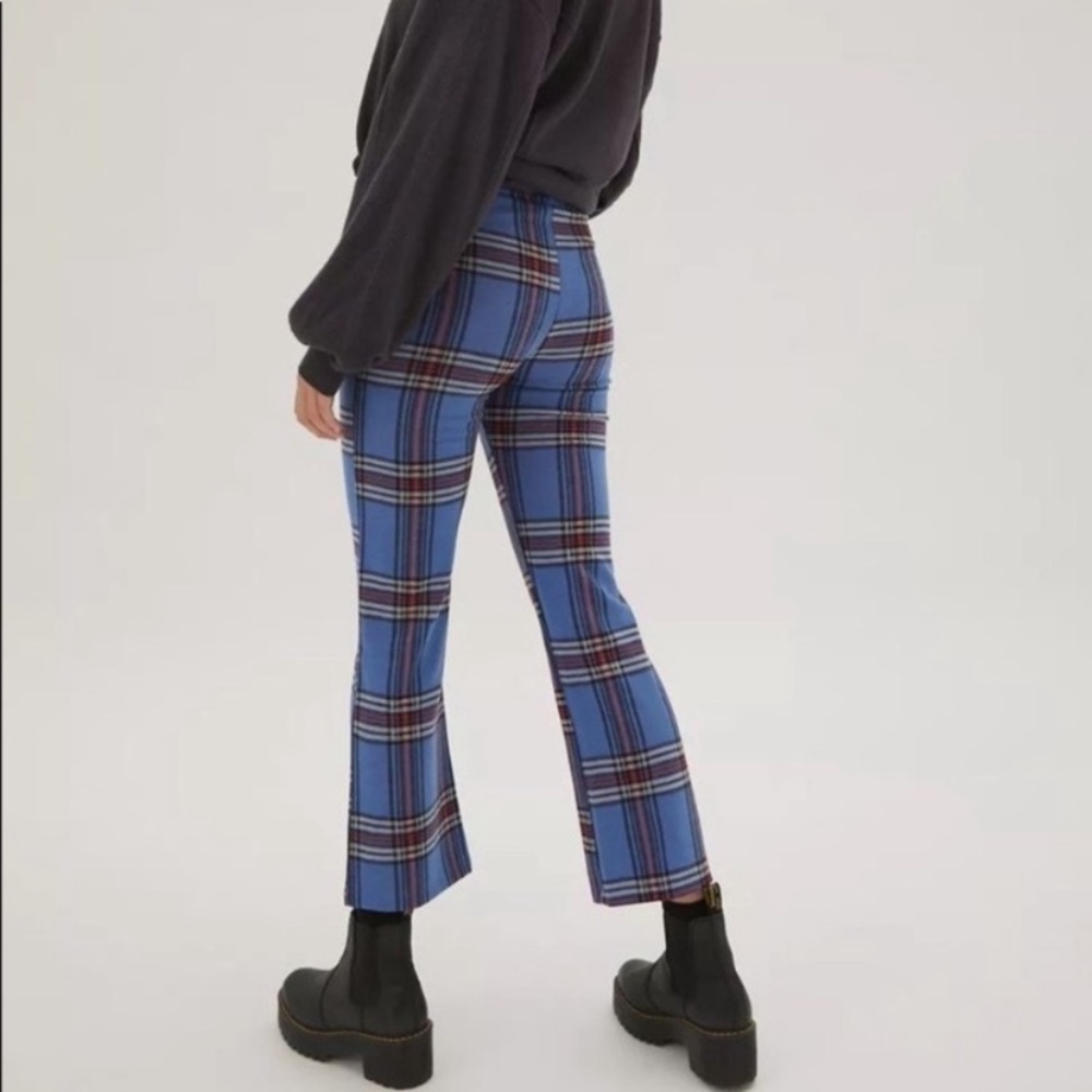 Urban Outfitters Cara High-Waisted Kick Flare Pants in blue plaid XS